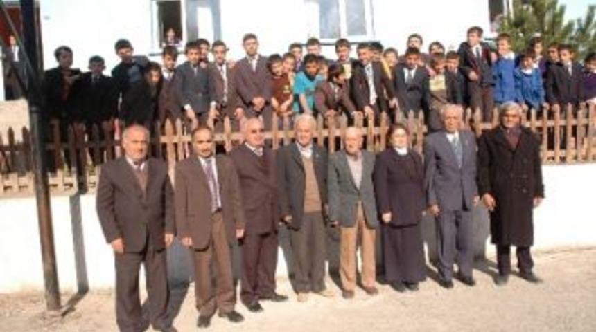 &Ouml;ğretmen Fabrikası Gibi K&ouml;y