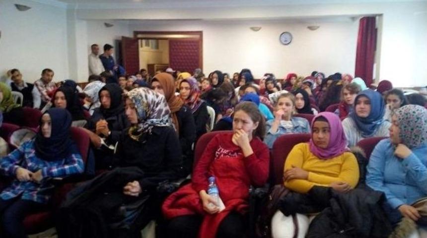 &Ouml;ğrencilere &rsquo;sınav Kaygısının Nasıl Yenileceği&rsquo; Anlatıldı