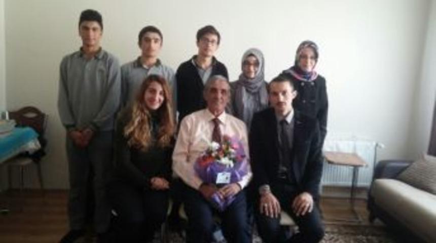 Pasinler Alvarlıefe Anadolu Lisesi Emekli &Ouml;ğretmenleri Unutmadı