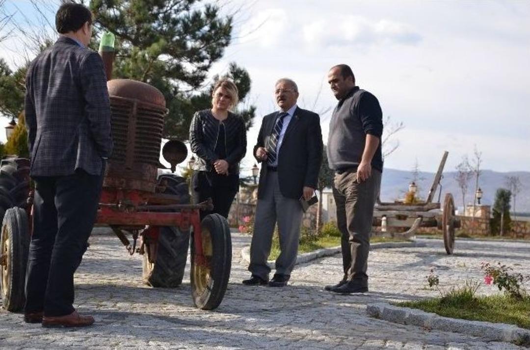 Boz&uuml;y&uuml;k Şehir M&uuml;zesi Ve Arşivi Bursa&rsquo;dan Ziyaret&ccedil;ilerini Ağırladı