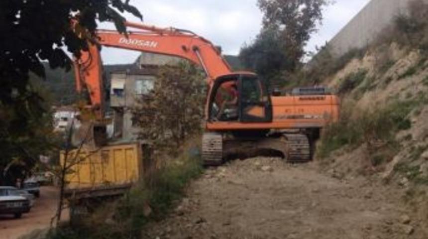 K&ouml;rfez&rsquo;de Sele Karşı Taş Duvar &Ouml;r&uuml;lecek