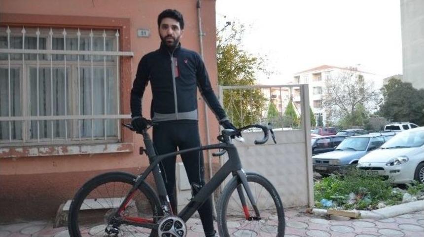 İstanbul&rsquo;dan Bafra&rsquo;ya Bisikletle Geldi