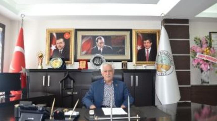 Başkan Toprak&rsquo;tan &Ouml;ğretmenler G&uuml;n&uuml; Mesajı