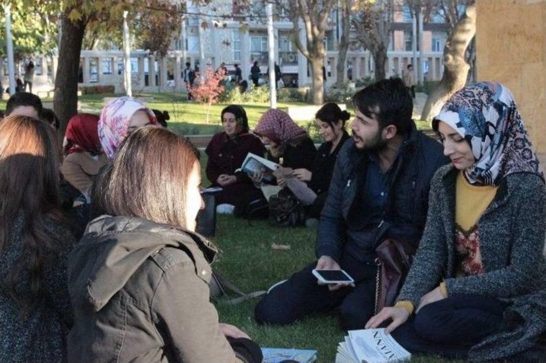 Pir Ahi Evran&rsquo;i T&uuml;rbesi&rsquo;nde Atama İ&ccedil;in Dua Ettiler