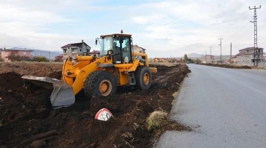 Tatvan Belediyesi&rsquo;nden Yol Genişletme &Ccedil;alışması