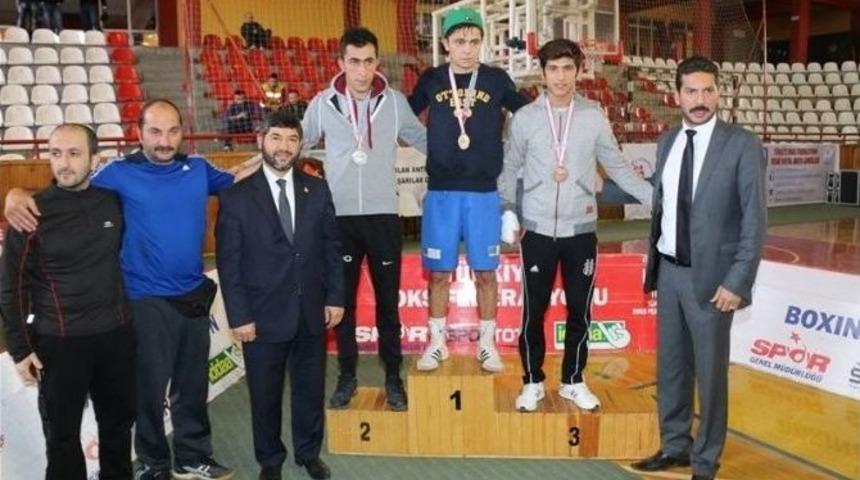 Vanlı Boks&ouml;rlerden Bir Başarı Daha