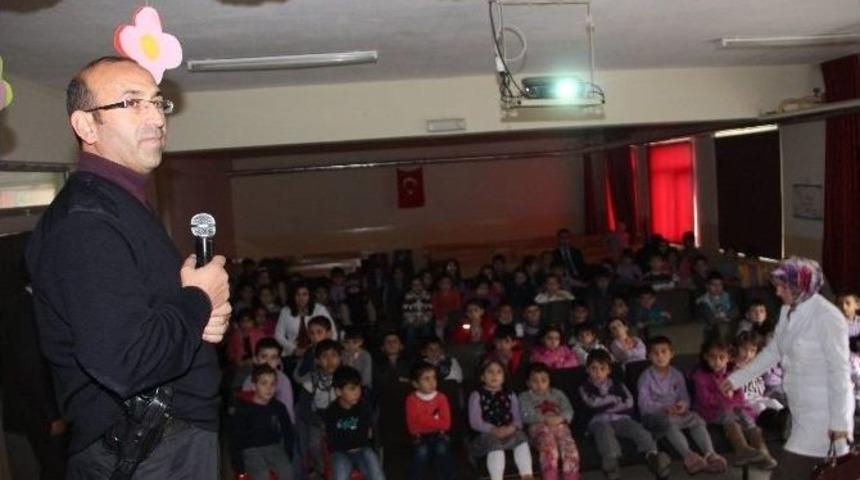 &Ouml;ğrenciler G&ouml;n&uuml;ll&uuml; Trafik Dedektifi Oldular