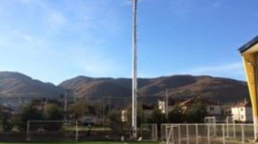 Kaynaşlı Stadı Aydınlatıldı