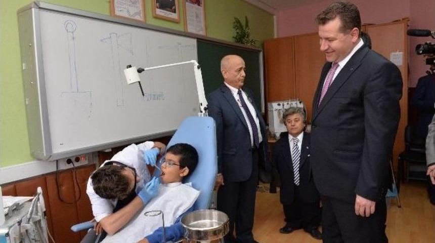 Karesi’de Engellilere Diş Tedavisi