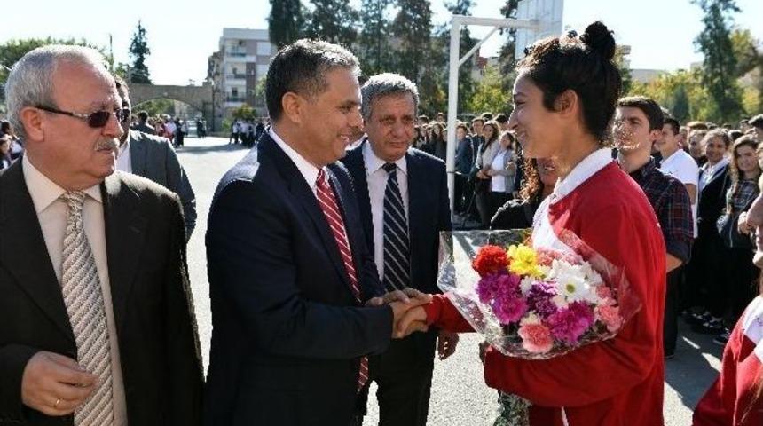 Uysal &Ouml;ğretmenler G&uuml;n&uuml;n&uuml; Kutladı
