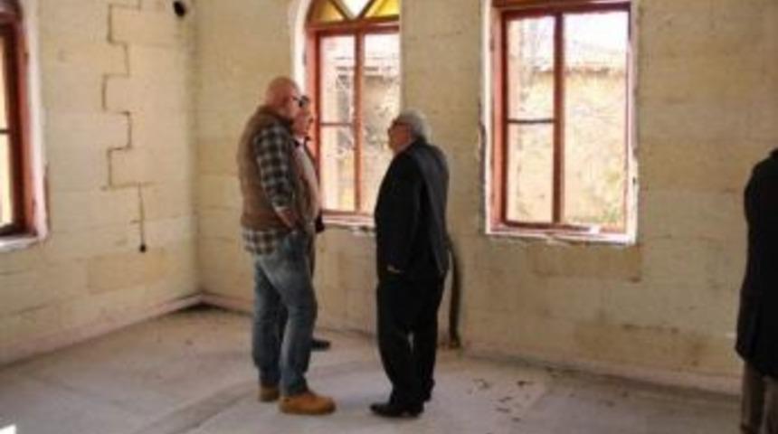 U&ccedil;hisar Kalkınma Ve Dayanışma Derneği Binasının Devir Teslimi Yapılıyor