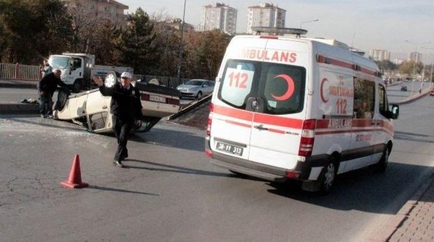 Ref&uuml;je &Ccedil;arpan Otomobil Takla Attı: 1 Yaralı