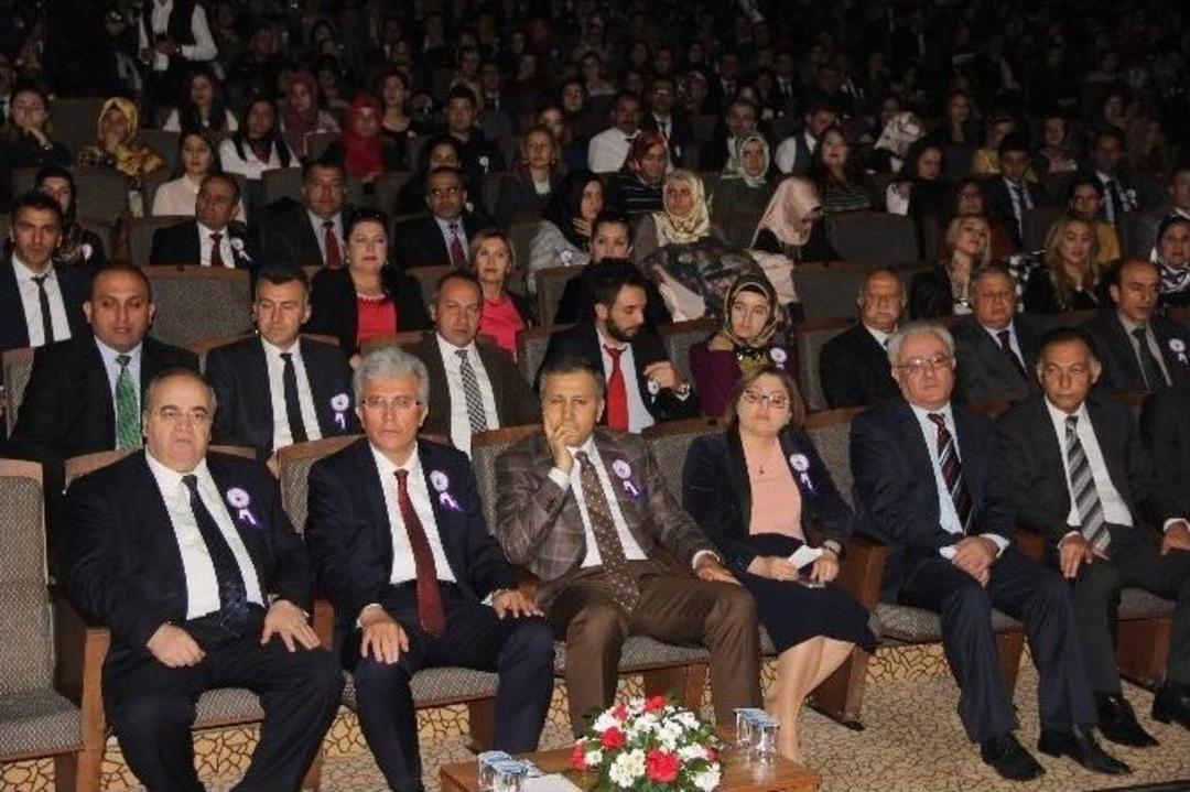 Şkm&rsquo;de &Ouml;ğretmenler G&uuml;n&uuml; Kutlaması