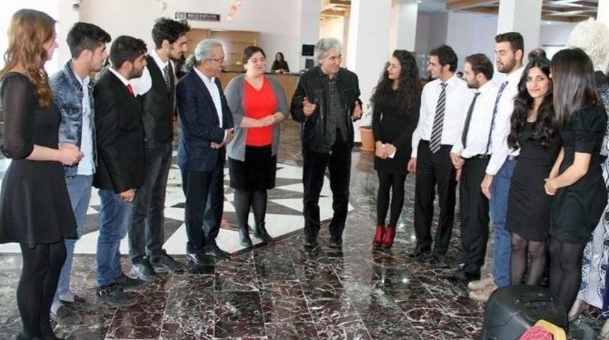 Ar&uuml;gem &ldquo;&ouml;ğretmenler G&uuml;n&uuml;n&uuml;&rdquo; Unutmadı