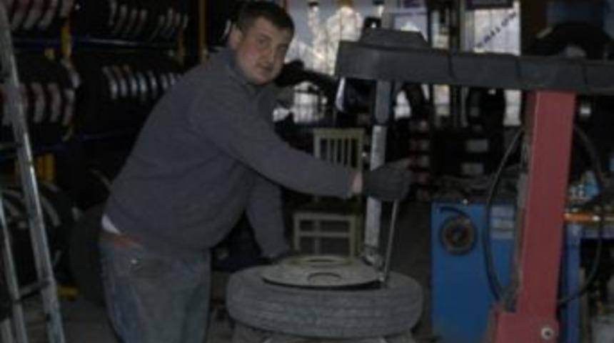 S&uuml;r&uuml;c&uuml;lere Kış Lastiği Uyarısı