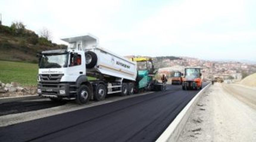 Kamp&uuml;s Yolu&rsquo;nda Asfalt &Ccedil;alışmaları Başladı