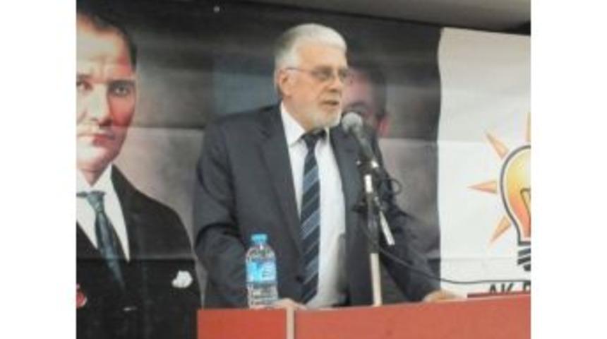 Solak &Ouml;ğretmenler G&uuml;n&uuml;n&uuml; Kutladı