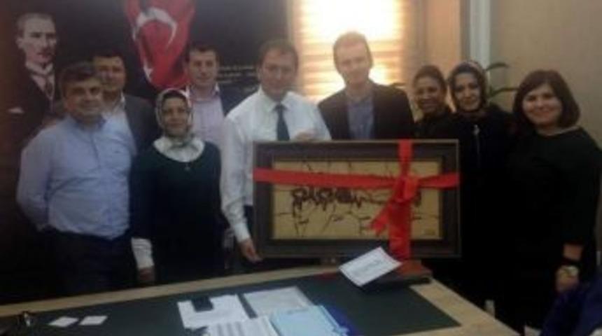 M&uuml;d&uuml;re &rsquo;&ouml;ğretmenler G&uuml;n&uuml;&rsquo; Hediyesi