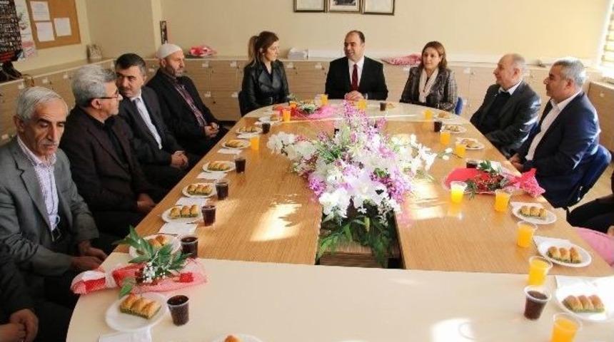 Başkan &Ccedil;ift&ccedil;i &Ouml;ğretmenler İle Bir Araya Geldi