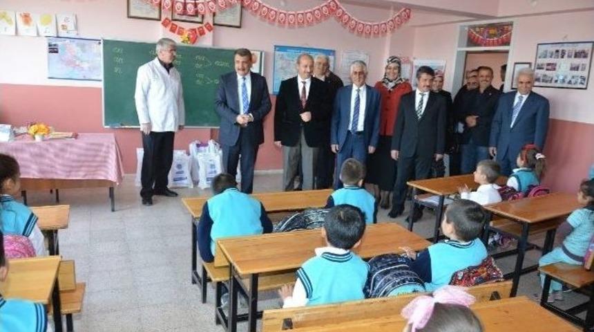 Başkan G&uuml;rkan &Ouml;ğretmenler G&uuml;n&uuml;&rsquo;n&uuml; Kutladı