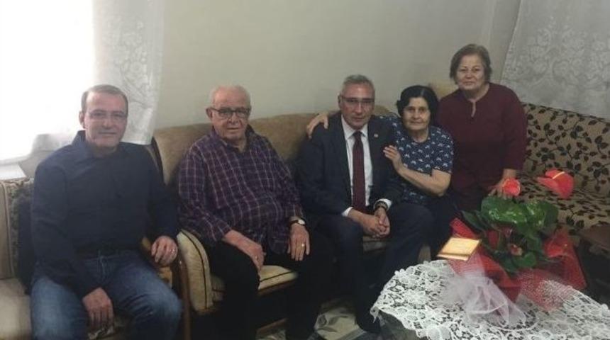 Emekli &Ouml;ğretmene Chp Heyetinden Anlamlı Ziyaret