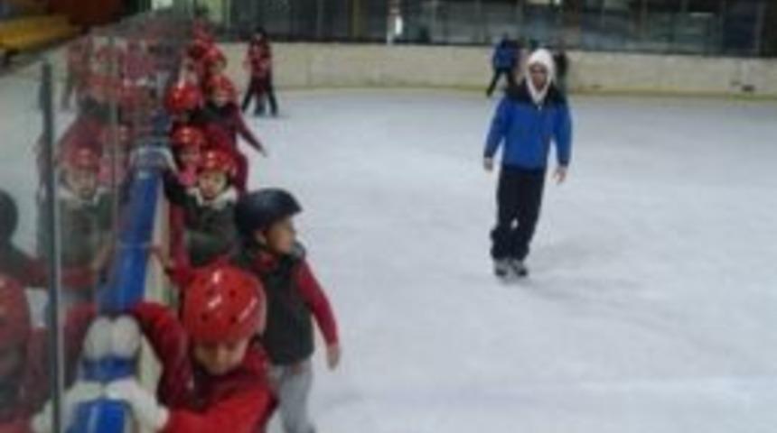 Spor Okulları&rsquo;nda Buz Devri Başladı