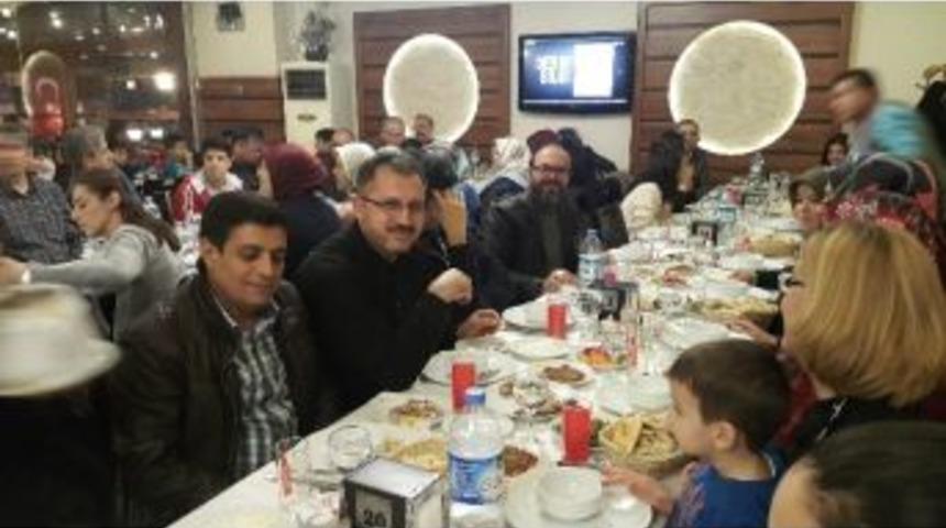 Aksaray&rsquo;da &Ouml;ğretmenler Yemekte Bir Araya Geldiler