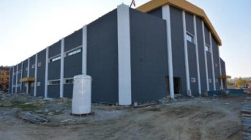 Kandıra Spor Salonu Tamamlanıyor