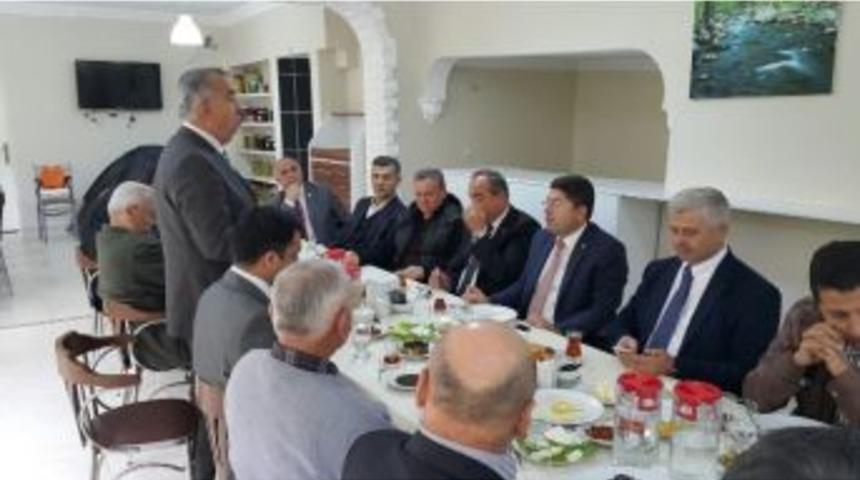 Ulusa Hizmet Vakfı&rsquo;ndan Tun&ccedil;&rsquo;a Teşekk&uuml;r