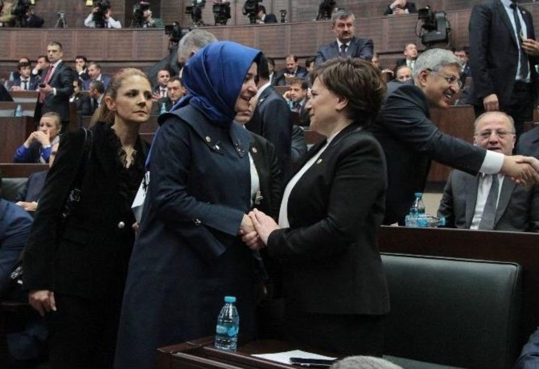 Ak Parti Grup Toplantısında Yeni Bakanlara B&uuml;y&uuml;k İlgi