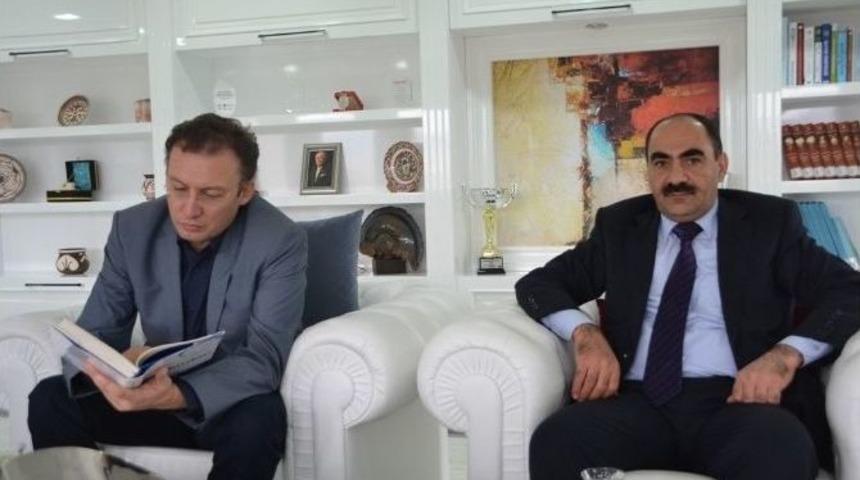 İhlas&rsquo;tan Rekt&ouml;r &Ccedil;arık&ccedil;ı&rsquo;ya Ziyaret