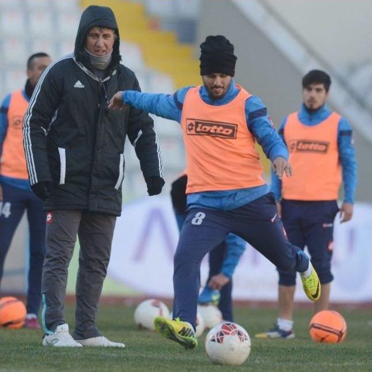 Bb Erzurumspor, Zorlu Altay Deplasmanına Hazırlanıyor G4
