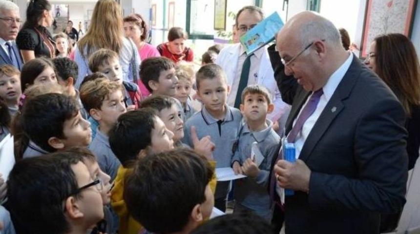 4 Bin &Ouml;ğrenciye Diş Fır&ccedil;ası Ve Diş Macunu Hediye Edildi