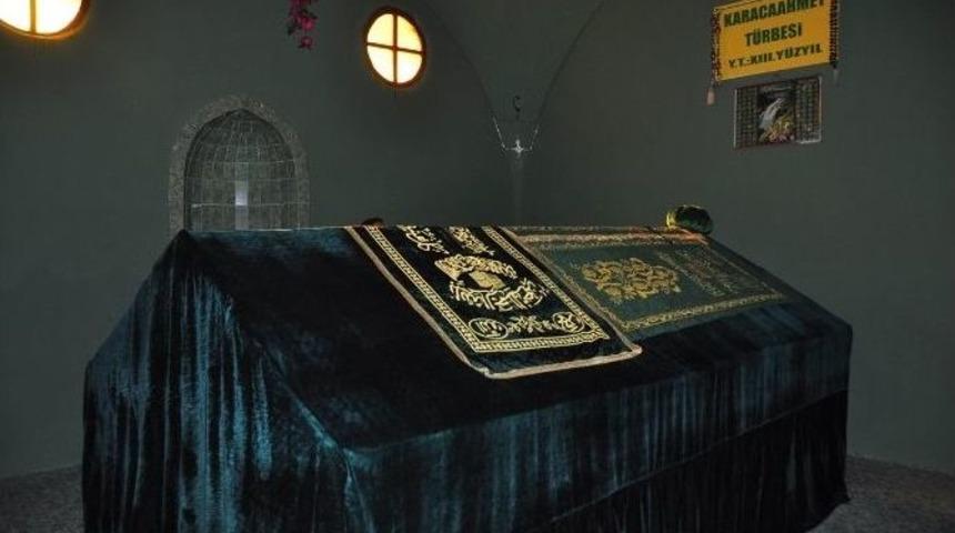 Karacaahmet T&uuml;rbesi B&uuml;y&uuml;kşehir&rsquo;e Emanet