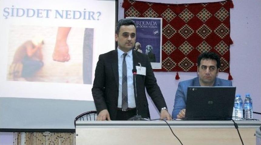 Elazığ&rsquo;da Mahkumlara &lsquo;şiddet&rsquo; Semineri Verildi