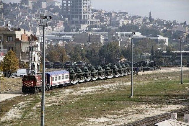 Hareketlenen Sınıra Tank Sevkıyatı Sürüyor