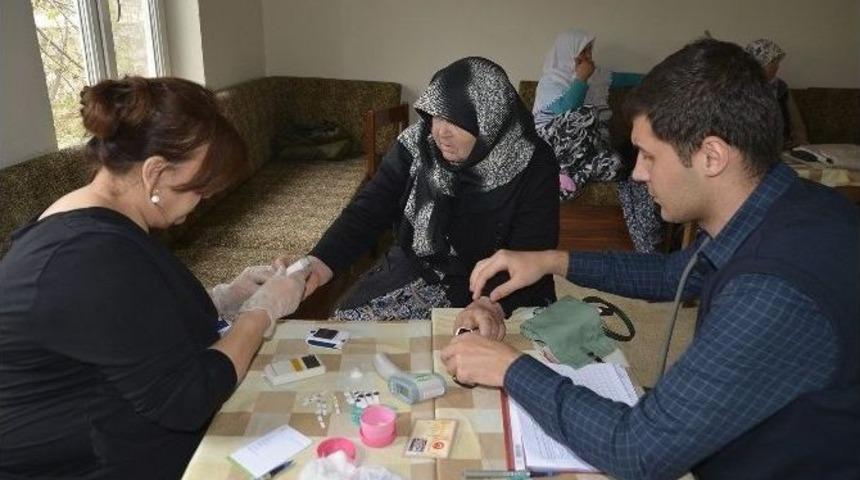 Kırsalda Sağlık Taramaları Devam Ediyor