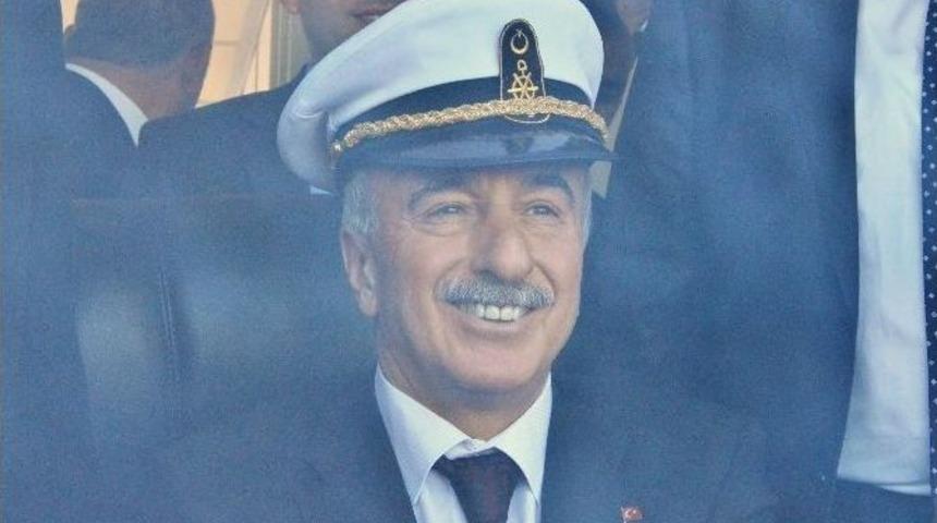 Karakaya Barajı&rsquo;nda Gezi Teknesi Hizmete Girdi