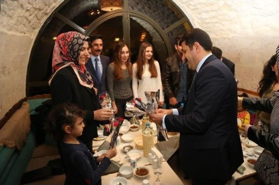 Başkan Ekinci Fedak&acirc;r Ve Cefak&acirc;r &Ouml;ğretmenleri Unutmadı