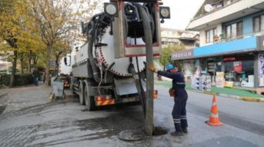 Saski Ekipleri Sapanca&rsquo;da Kanalizasyon Temizliyor