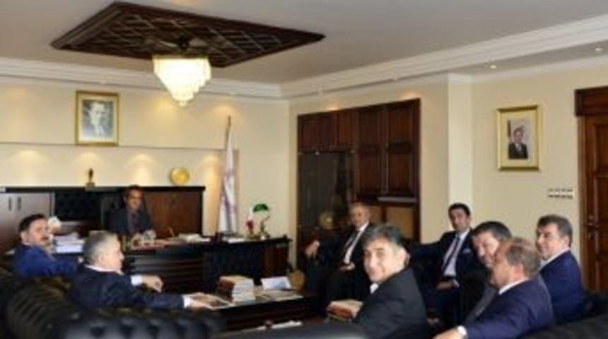 Devrek Belediye Başkanı Semerci Ve Beraberindeki Heyetten Rekt&ouml;r &Ouml;zer&rsquo;e Ziyaret