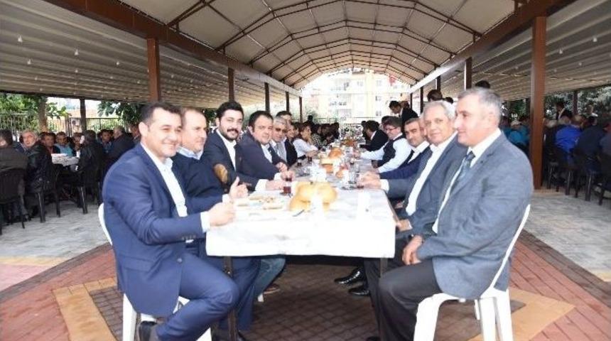 Başkan Y&uuml;cel, Temizlik İş&ccedil;ileri İle Yemekte Buluştu