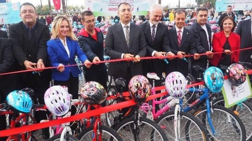 İzmir&rsquo;de 500 Bisiklet Dağıtıldı