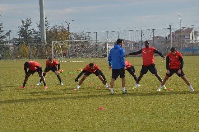 Eskişehirspor, Mersin İdmanyurdu Maçına Hazırlanıyor