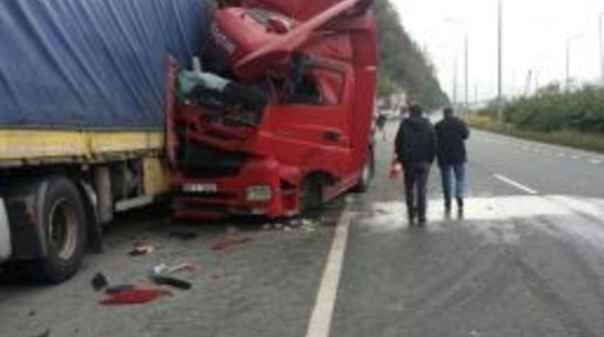 Rize&rsquo;de Trafik Kazası: 2 Yaralı