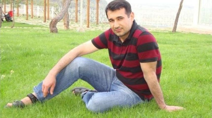 Otomobille &Ccedil;arpışan Kasksız Motosikletli Hayatını Kaybetti