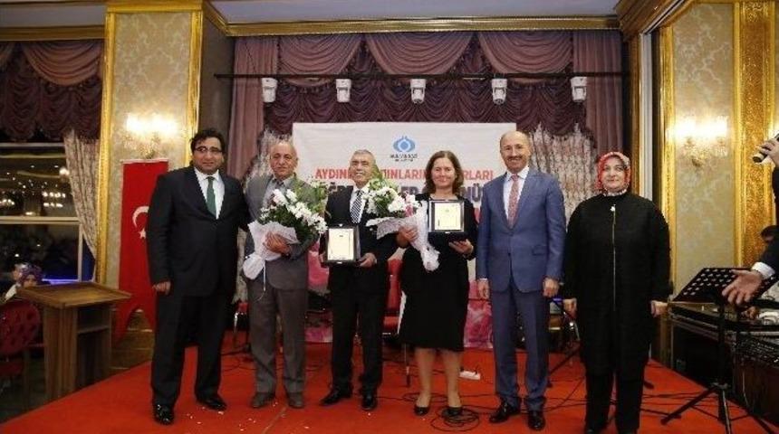 Sultangazi&rsquo;de &Ouml;ğretmenler G&uuml;n&uuml; &Ouml;zel Yemeğine Yoğun İlgi