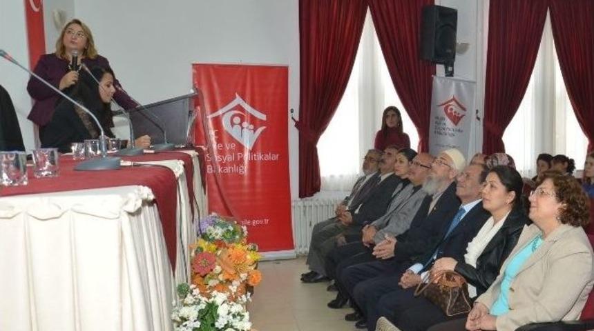 M&uuml;ft&uuml; Ko&ccedil;ak: &ldquo;kadın Erkeğin Hasmı Değildir&rdquo;