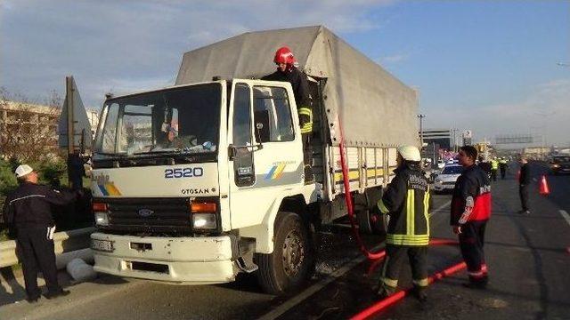 Kamyon Yangını Son Anda Önlendi