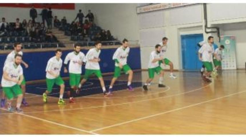 D&uuml;zceli Taraftarlara &Ccedil;ağrı